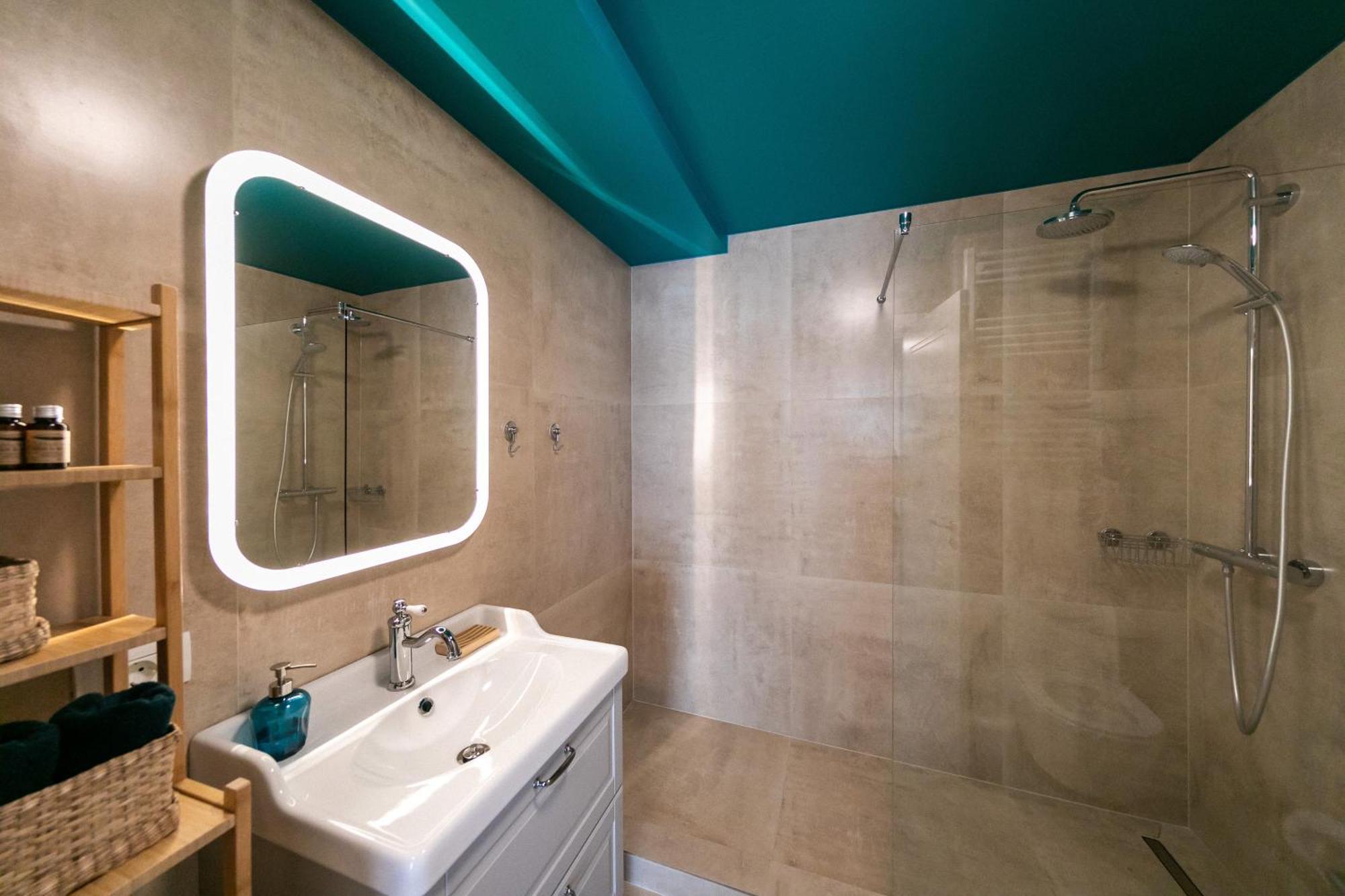 Blue Shadow - Moxa Home - New Building Bucarest Esterno foto